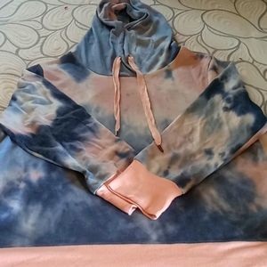 Woman's tie-dye hoodie